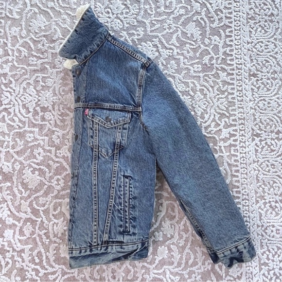 Levi’s Men’s Insulated Sherpa Trucker Jacket - Picture 9 of 16